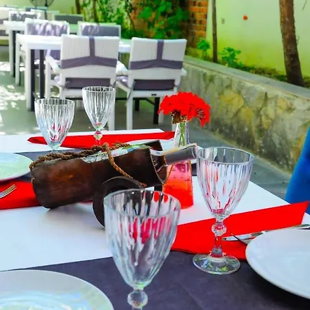 Port Garden فندق 3*
