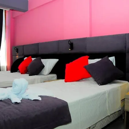 فندق Port Garden 3*